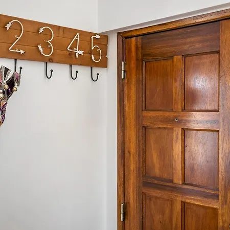 T1 Apt In Alcantara 15 Mins From Docas Apartment *