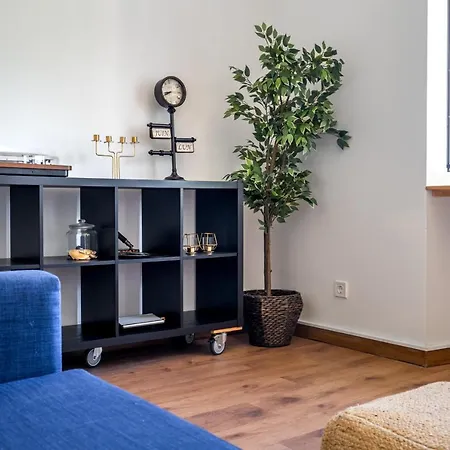 T1 Apt In Alcantara 15 Mins From Docas דירה ליסבון