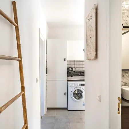 Apartment T1 Apt In Alcantara 15 Mins From Docas Lisbon